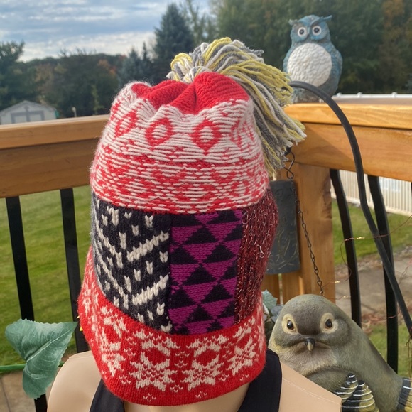 Burberry Unisex Cashmere/Wool SLOUCHY, “Patchwork” Knit Beanie! Like Brand NEW🔥 - Picture 4 of 15